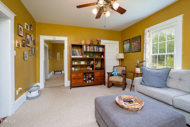 110 Charles Smith Road, Watauga, TN 37694