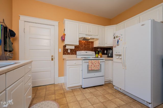 110 Charles Smith Road, Watauga, TN 37694
