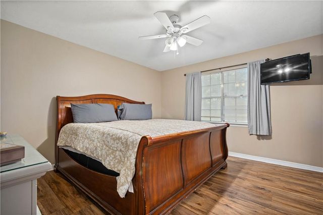 2556 Meadowview Drive, Mobile, AL 36695