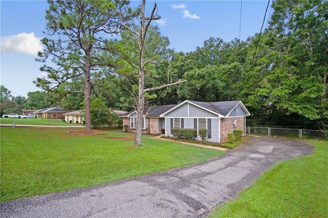 2556 Meadowview Drive, Mobile, AL 36695