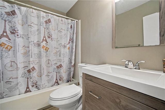 2556 Meadowview Drive, Mobile, AL 36695