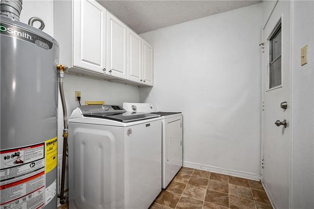 2556 Meadowview Drive, Mobile, AL 36695