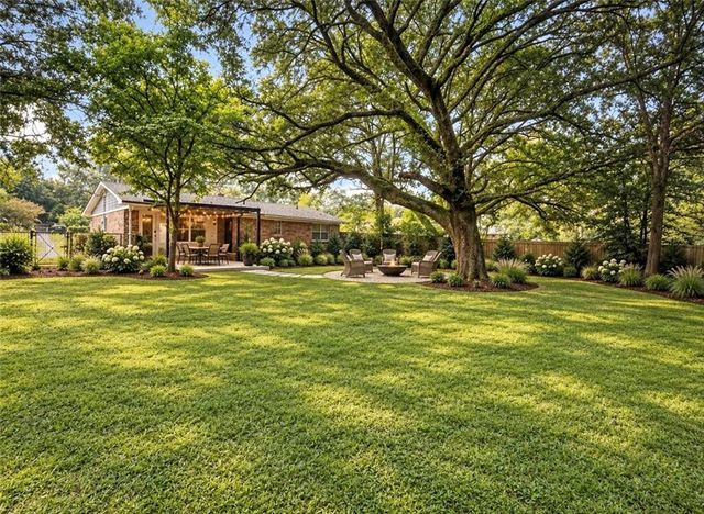 2556 Meadowview Drive, Mobile, AL 36695