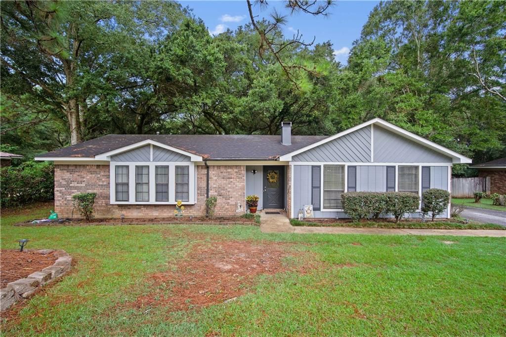 2556 Meadowview Drive, Mobile, AL 36695