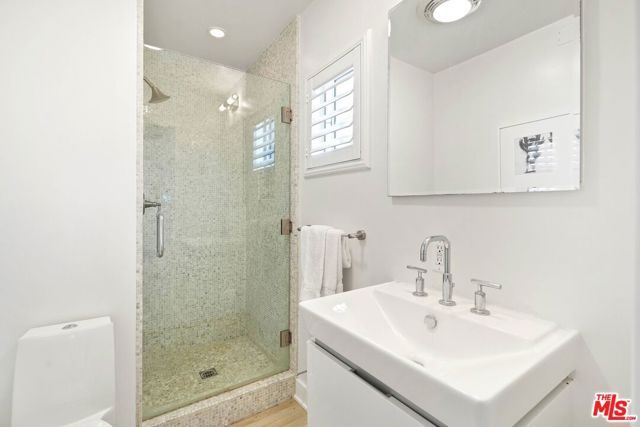 1323 PRINCETON Street, Santa Monica, CA 90404