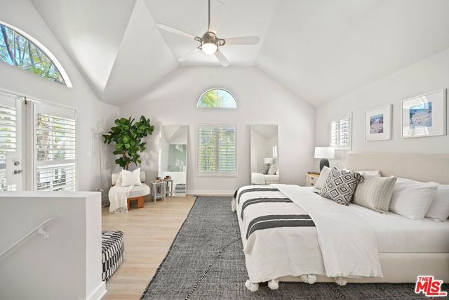 1323 PRINCETON Street, Santa Monica, CA 90404