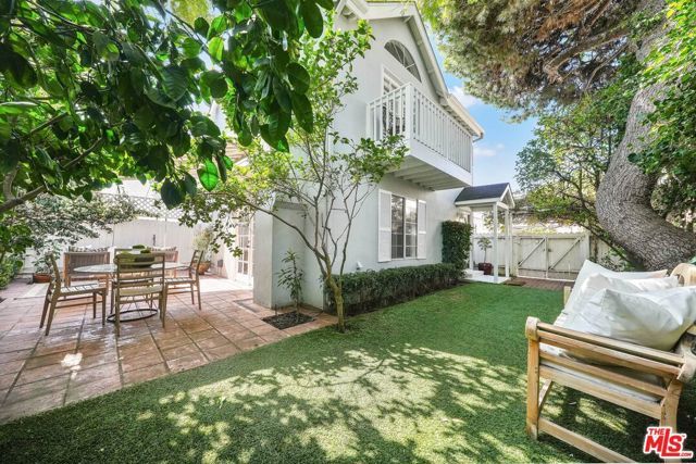 1323 PRINCETON Street, Santa Monica, CA 90404