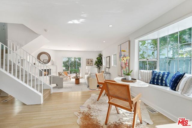 1323 PRINCETON Street, Santa Monica, CA 90404