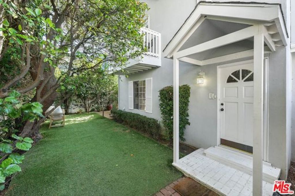 1323 PRINCETON Street, Santa Monica, CA 90404