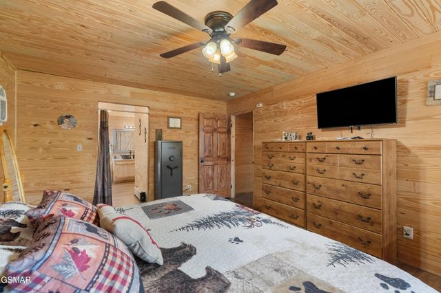 2357 Hall Road, Dandridge, TN 37725