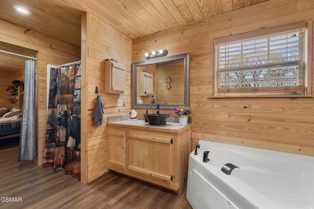 2357 Hall Road, Dandridge, TN 37725