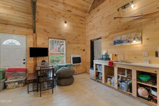 2357 Hall Road, Dandridge, TN 37725