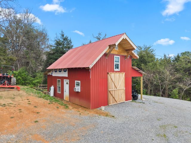 2357 Hall Road, Dandridge, TN 37725