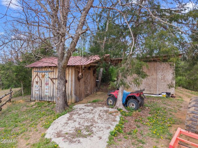 2357 Hall Road, Dandridge, TN 37725
