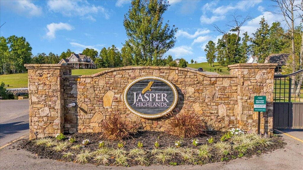135 Honeybee Court, Jasper, TN 37347