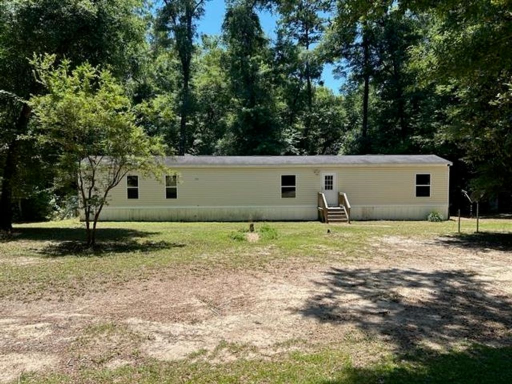 2065 Wayside Farm Road, Havana, FL 32333
