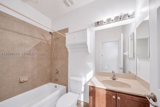 11603 NW 89th St 213, Doral, FL 33178