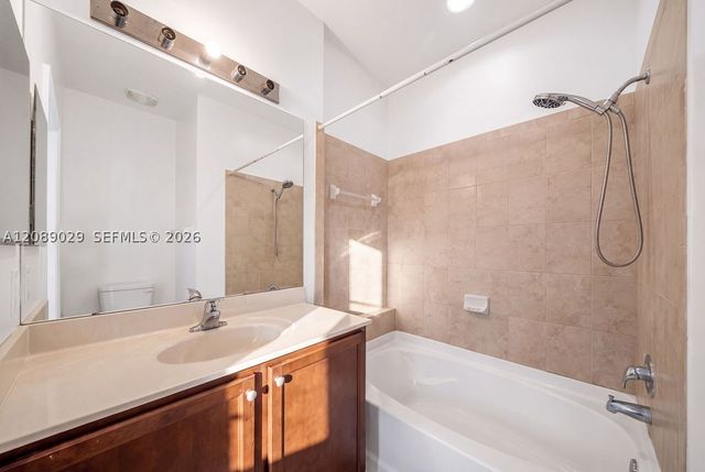 11603 NW 89th St 213, Doral, FL 33178