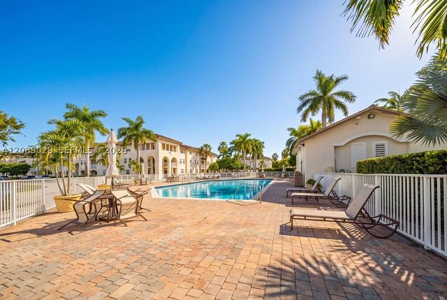 11603 NW 89th St 213, Doral, FL 33178