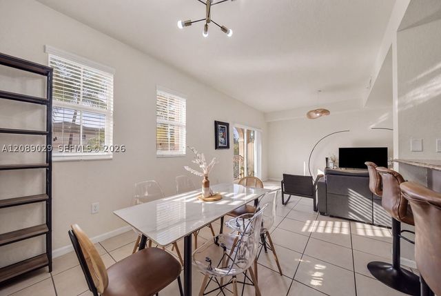 11603 NW 89th St 213, Doral, FL 33178