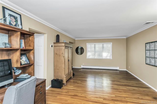 20 Lancia Drive, East Norwich, NY 11732