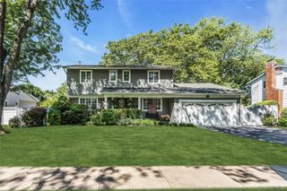 20 Lancia Drive, East Norwich, NY 11732