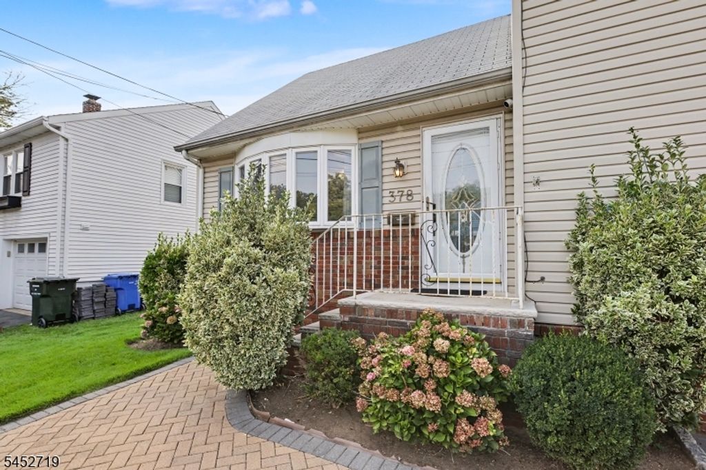 378 Riverside Ave, Rutherford Boro, NJ 07070 — photo 4