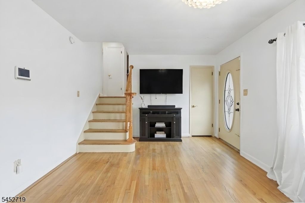 378 Riverside Ave, Rutherford Boro, NJ 07070 — photo 5