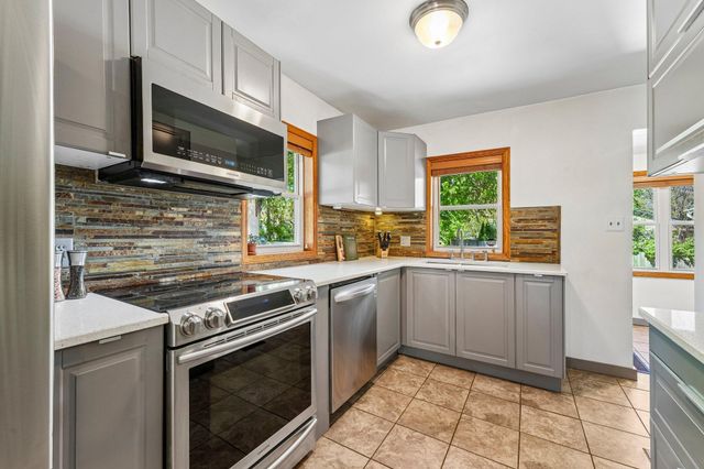7710 Groveland Road, Mounds View, MN 55112