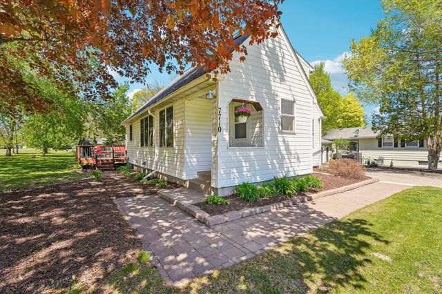 7710 Groveland Road, Mounds View, MN 55112