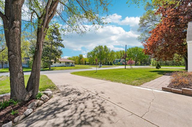 7710 Groveland Road, Mounds View, MN 55112