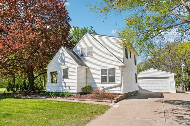 7710 Groveland Road, Mounds View, MN 55112