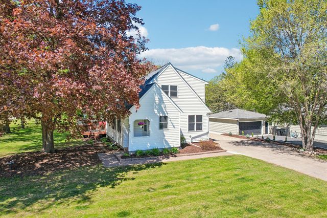 7710 Groveland Road, Mounds View, MN 55112
