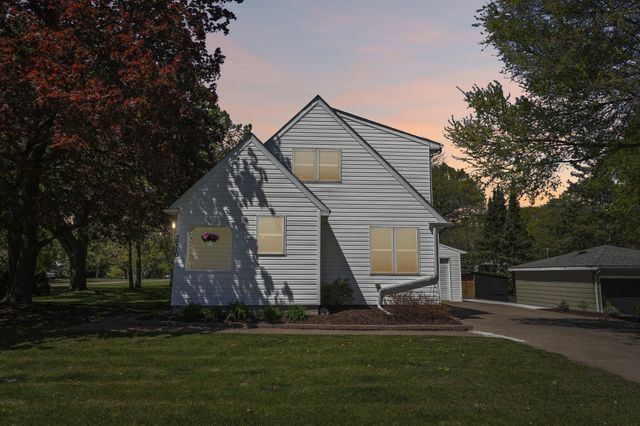 7710 Groveland Road, Mounds View, MN 55112
