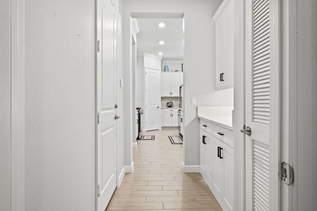 792 SE Bloomfield Road, Port St Lucie, FL 34986