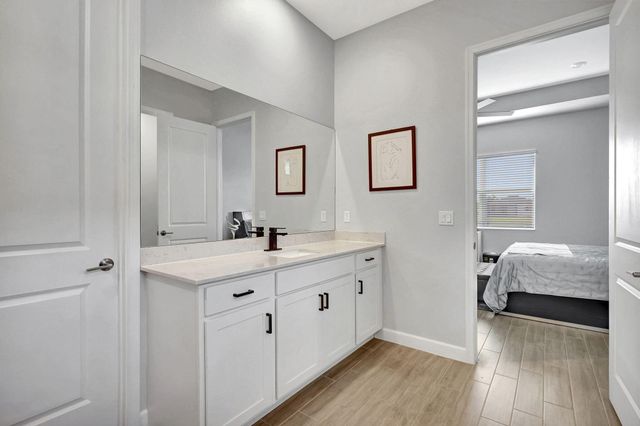 792 SE Bloomfield Road, Port St Lucie, FL 34986