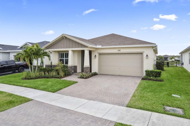792 SE Bloomfield Road, Port St Lucie, FL 34986