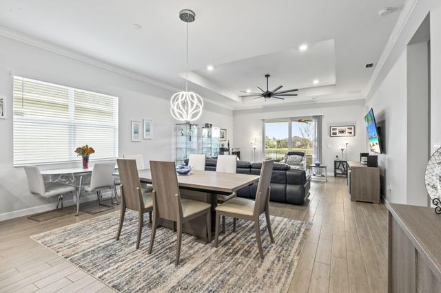 792 SE Bloomfield Road, Port St Lucie, FL 34986