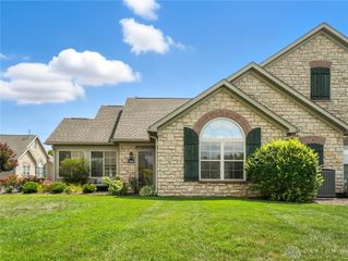 7018 Creekside Circle, Fairborn, OH 45324