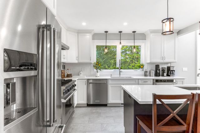 11 Weeping Birches Lane, Thornton, NH 03285