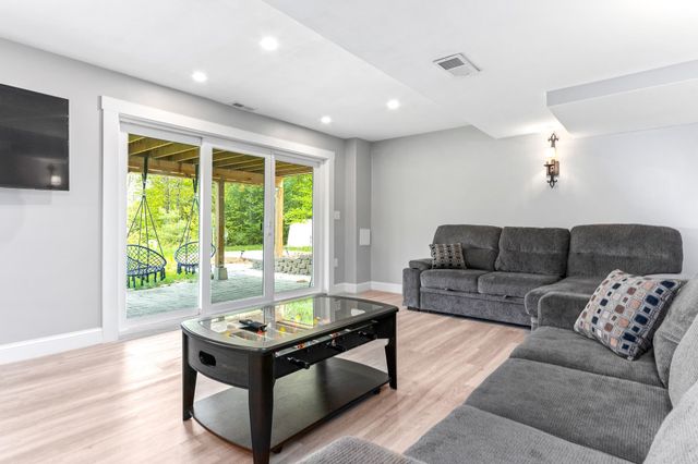 11 Weeping Birches Lane, Thornton, NH 03285