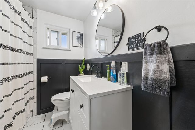 707 Glencairn St, West Mifflin, PA 15122