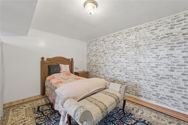 707 Glencairn St, West Mifflin, PA 15122