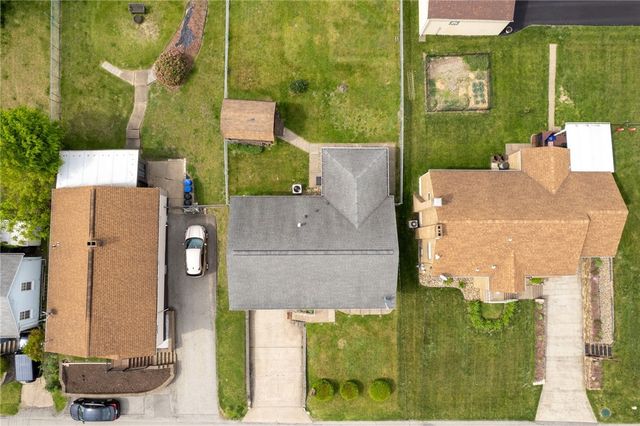 707 Glencairn St, West Mifflin, PA 15122