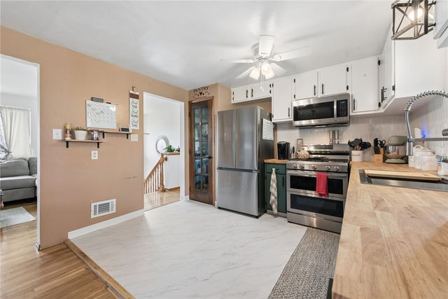 707 Glencairn St, West Mifflin, PA 15122