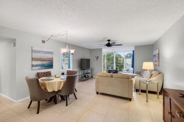 10 Willowbrook 205, Delray Beach, FL 33446