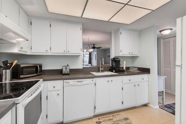 10 Willowbrook 205, Delray Beach, FL 33446