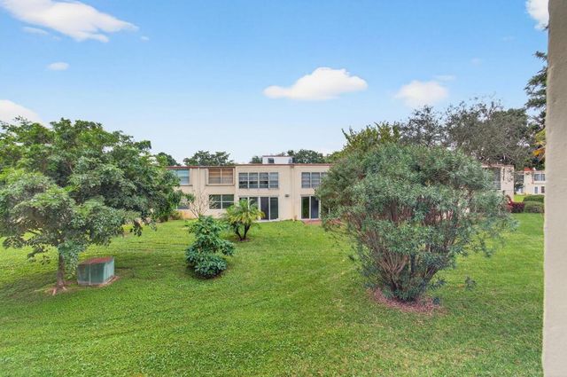 10 Willowbrook 205, Delray Beach, FL 33446