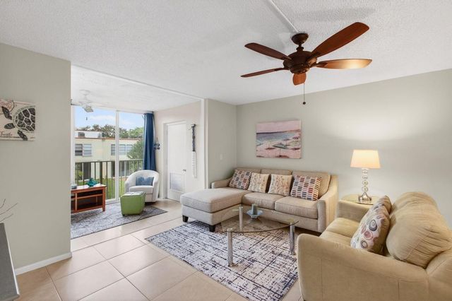 10 Willowbrook 205, Delray Beach, FL 33446