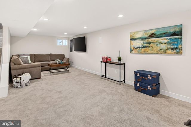 6709 JEFFERSON AVE, Falls Church, VA 22042